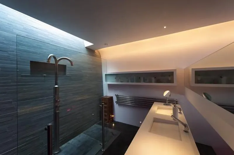 Wetroom at High-tech Kensington house, K352 (photo 27)