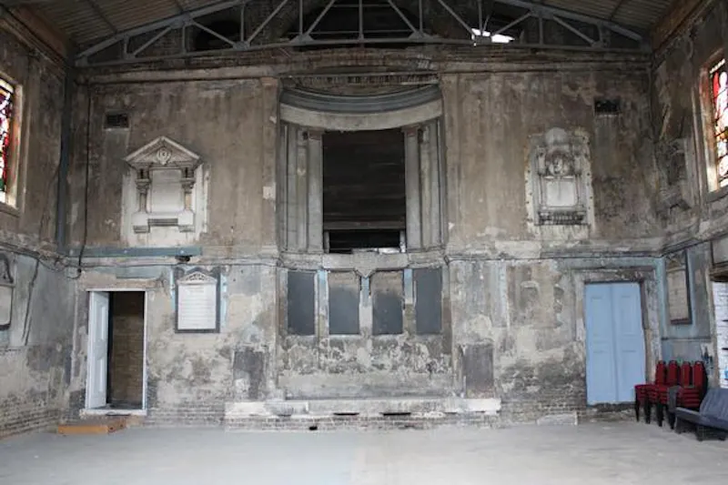 Derelict Peckham chapel, CH87 (photo 9)
