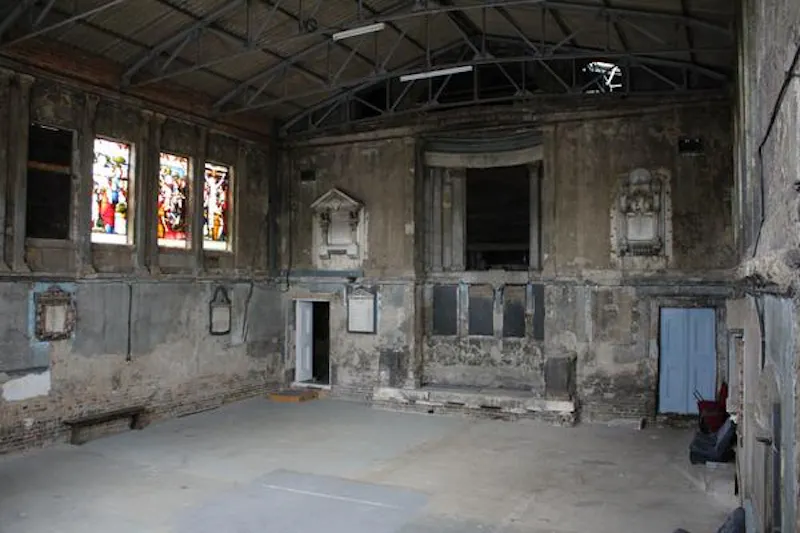 Derelict Peckham chapel, CH87 (photo 11)
