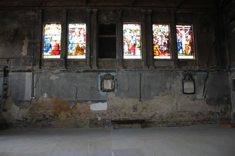 Derelict Peckham chapel, CH87 (photo 12)