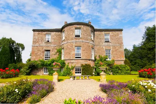 Listed home on the River Tay, A1288