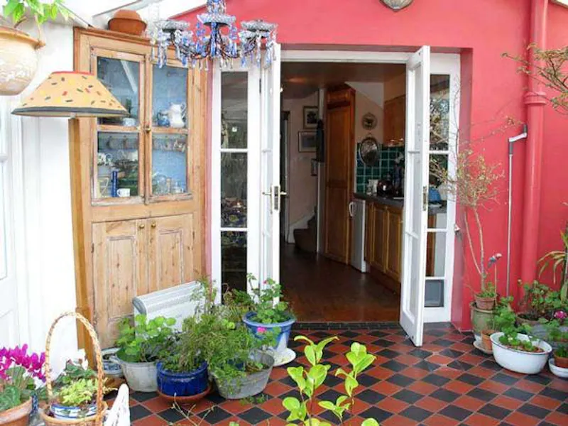 Stroud Green family house, B1002 (photo 17)