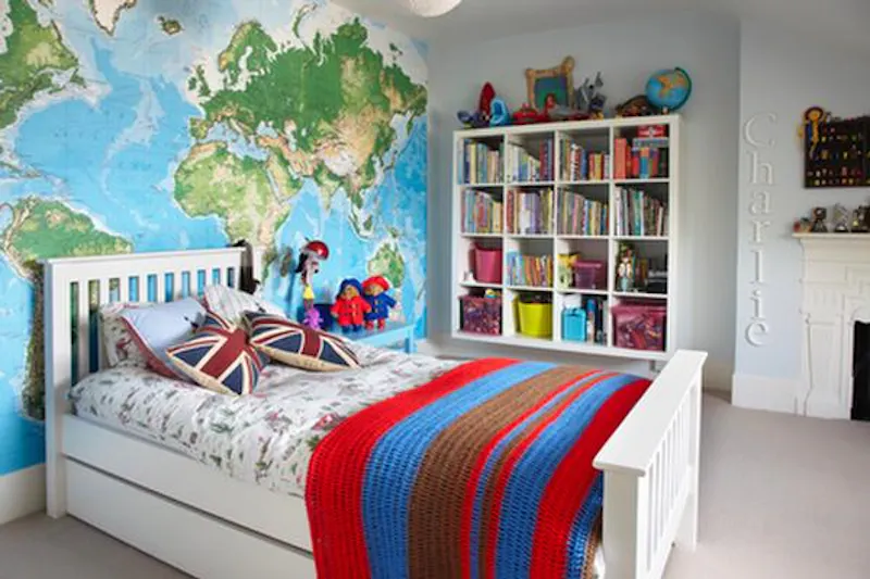 Bedroom - child's at Film location E367 in London (photo 23)