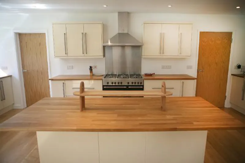 Kitchen at Wooden modern Bath house, K354 (photo 5)