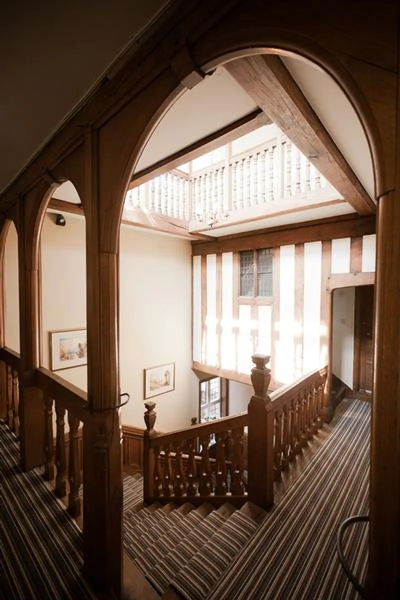 Staircase at Film location B1582 in Yorkshire (photo 10)