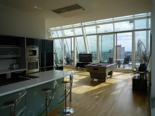 The Quays penthouse in Salford, F1014