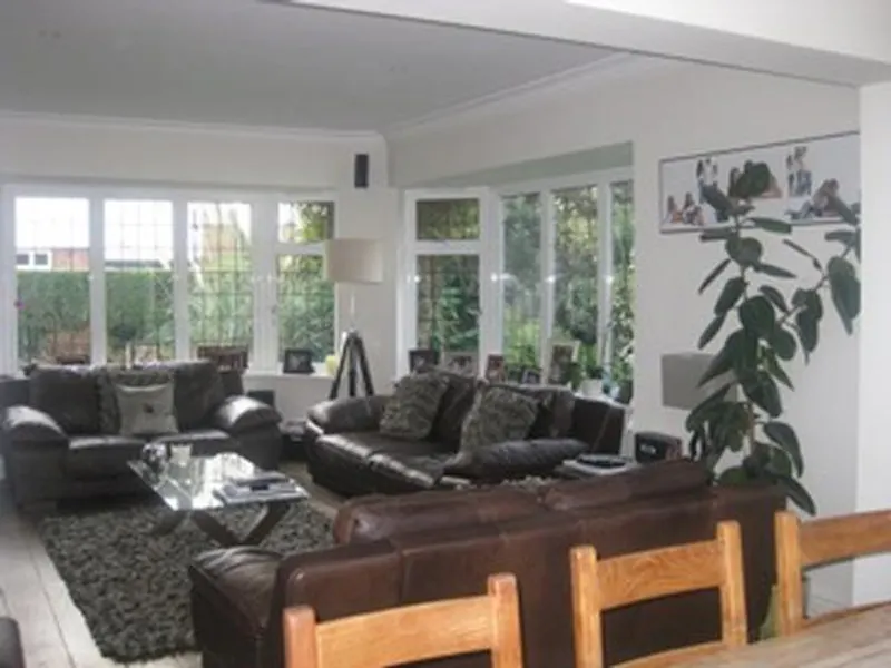 Living Room at Film location D2095 in Hertfordshire (photo 5)
