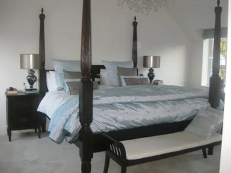 Bedroom at Film location D2095 in Hertfordshire (photo 18)