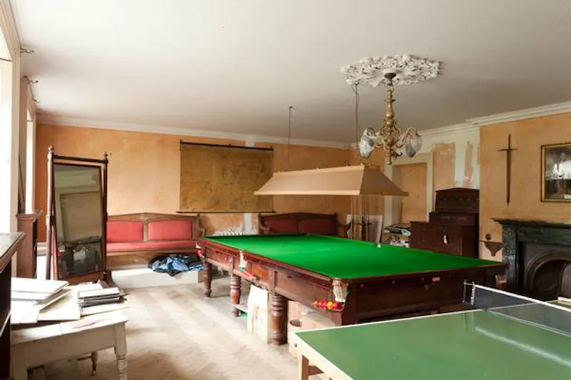 Games room at Edenbridge Georgian mansion, A1293 (photo 57)