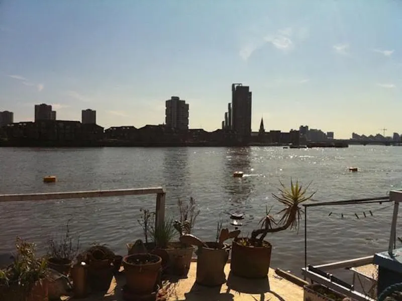 Film location HSE19 in London (photo 16)