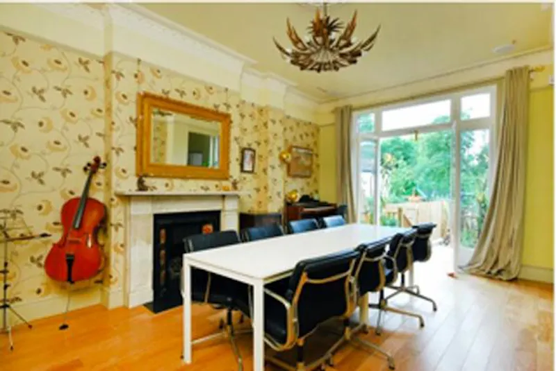 Dining room at Brondesbury family home, B1583 (photo 5)