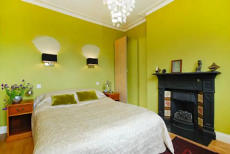 Bedroom at Brondesbury family home, B1583 (photo 7)