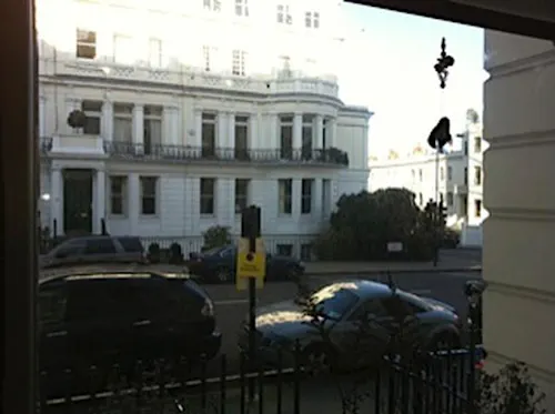 Ladbroke Grove garden flat, F1017