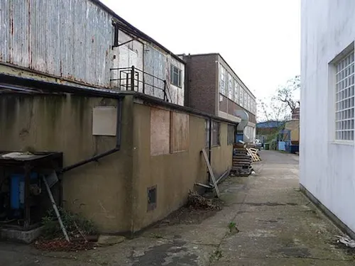 Wimbledon Park factory, Q61