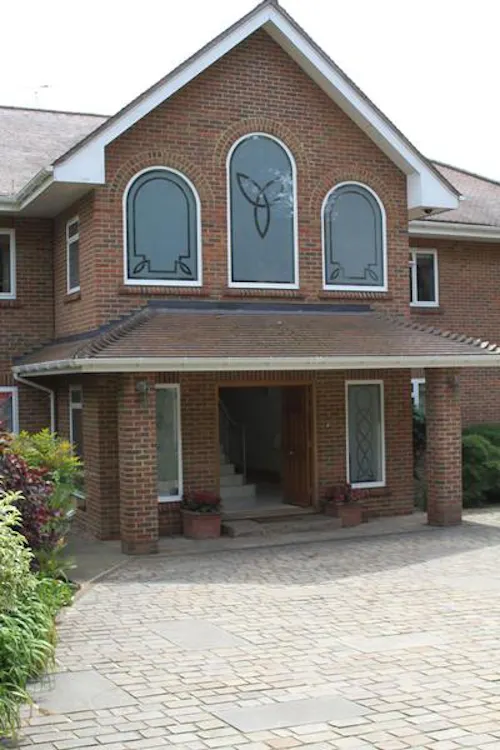 Stoke Poges modern mansion, D2100