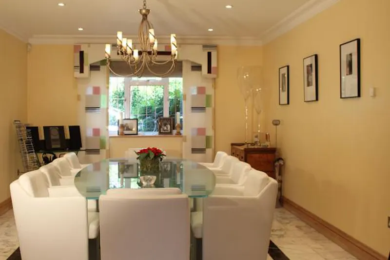 Dining room at Stoke Poges modern mansion, D2100 (photo 10)