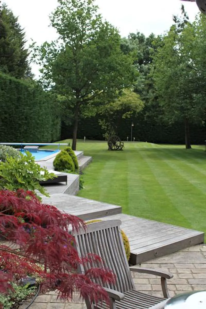Stoke Poges modern mansion, D2100 (photo 24)