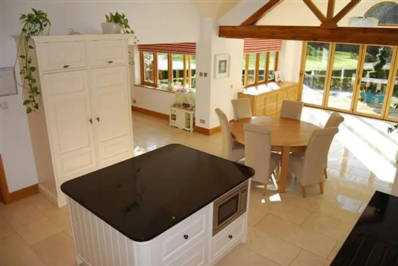 Film location D2102 in Buckinghamshire (photo 10)