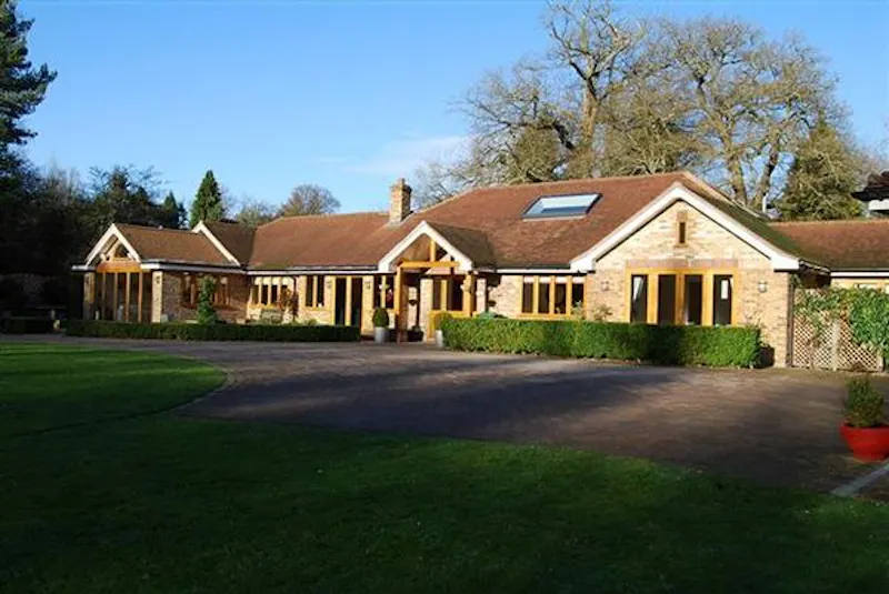 Film location D2102 in Buckinghamshire (photo 33)