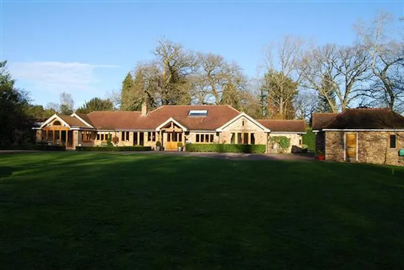 Film location D2102 in Buckinghamshire (photo 34)