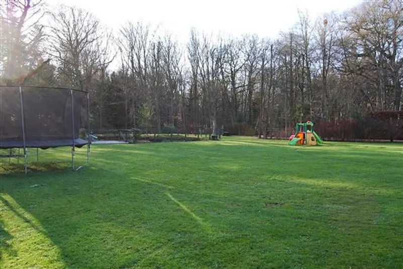 Film location D2102 in Buckinghamshire (photo 40)