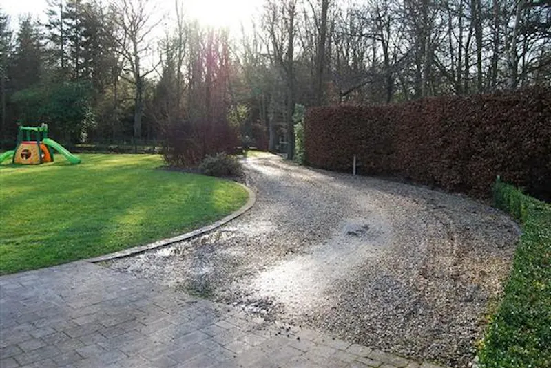 Film location D2102 in Buckinghamshire (photo 42)