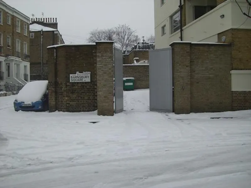 Minimal Islington apartment, F1020 (photo 9)