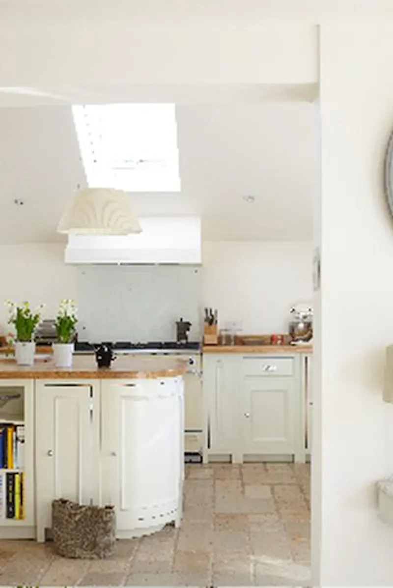 Kitchen at Converted Cranbrook oast house, Q62 (photo 7)