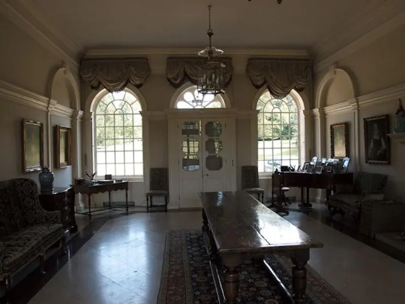 Chateau style house near Luton, A1296 (photo 6)