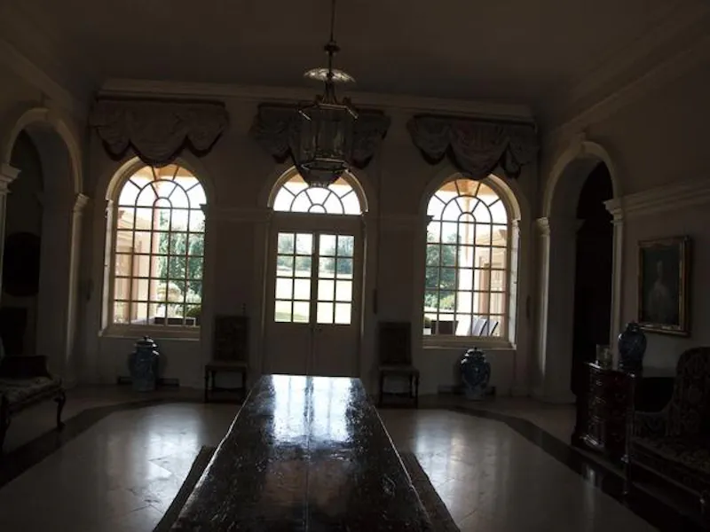 Chateau style house near Luton, A1296 (photo 7)