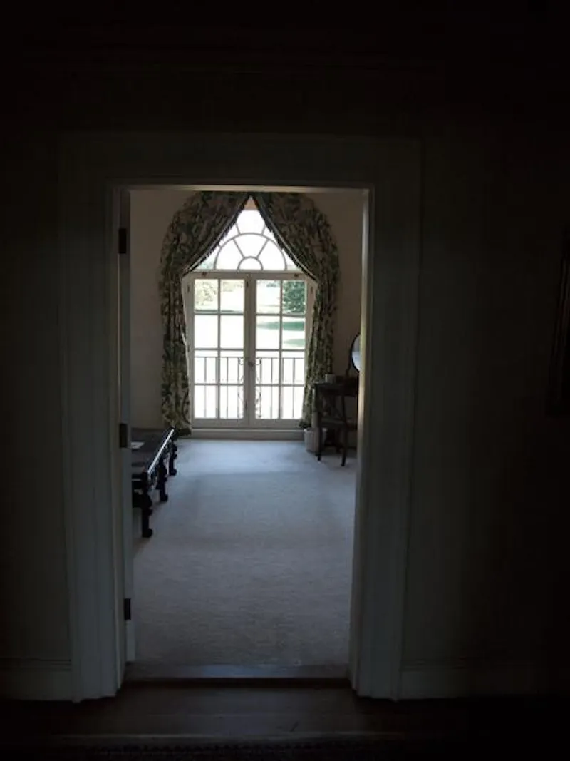 Chateau style house near Luton, A1296 (photo 22)