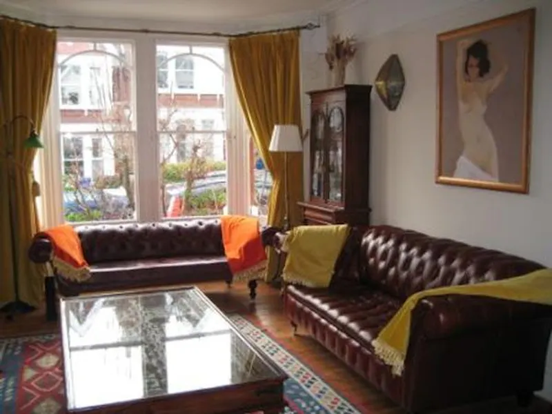 Traditional North Dulwich house, E371 (photo 9)