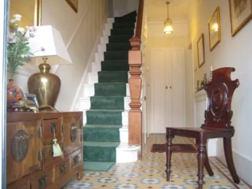Traditional North Dulwich house, E371