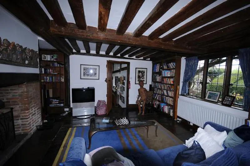 Sitting room at Modernised medieval Reading house, M280 (photo 5)