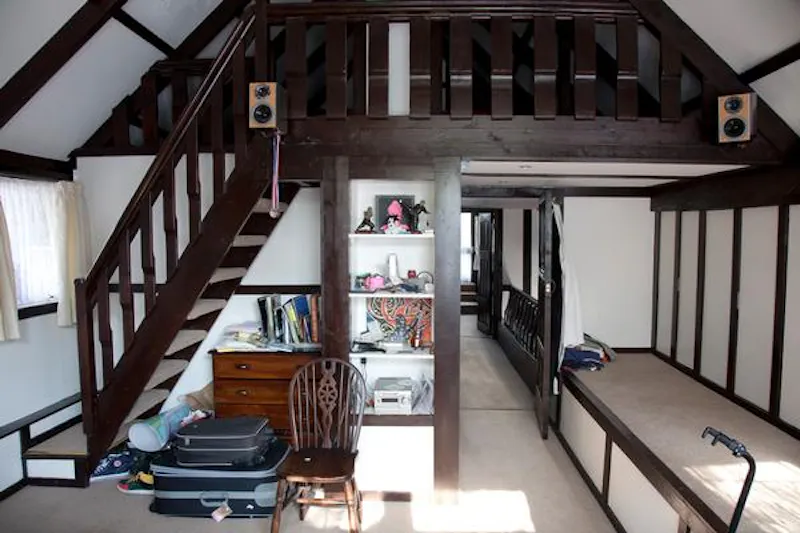 Staircase at Kingsbury Green bungalow, C826 (photo 7)