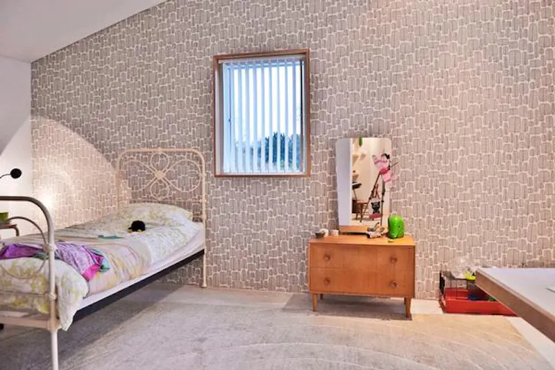 Bedroom - child's at Intriguing curved Hampton house, D2109 (photo 12)