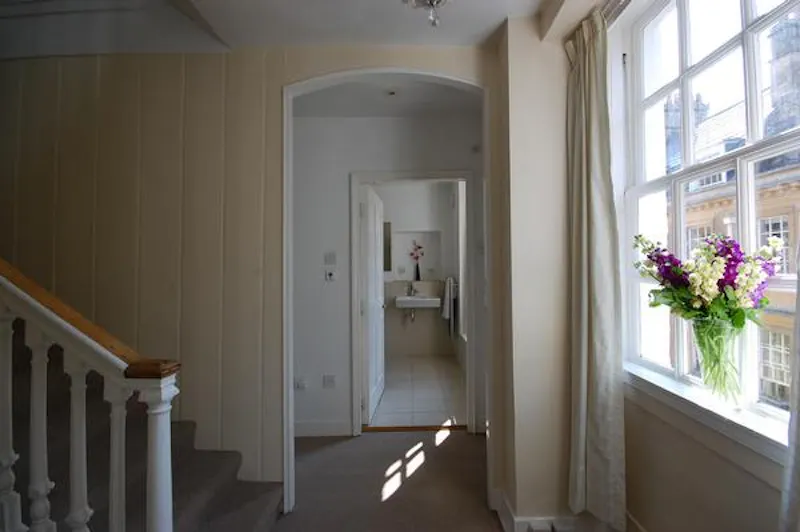 Corner townhouse in Bath Spa, A1298 (photo 3)