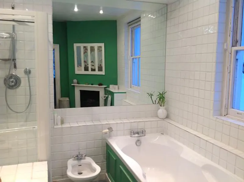 Bathroom at White stucco Greenwich house, A1302 (photo 27)