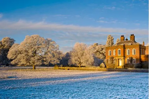 Private country house in Whitchurch, A1299