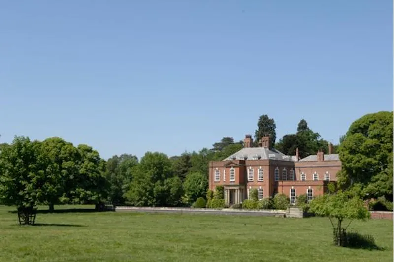 Private country house in Whitchurch, A1299 (photo 3)