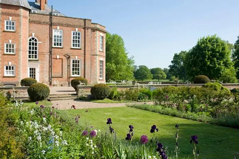Garden - formal at Private country house in Whitchurch, A1299 (photo 19)