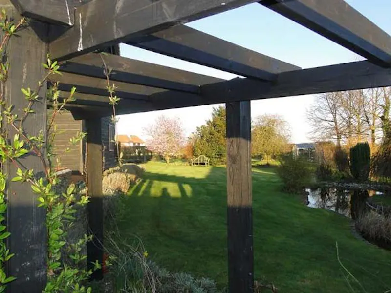 Garden at Film location L638 in Suffolk (photo 5)