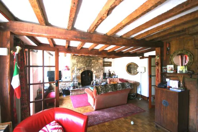 Beams at Film location C828 in Wiltshire (photo 7)
