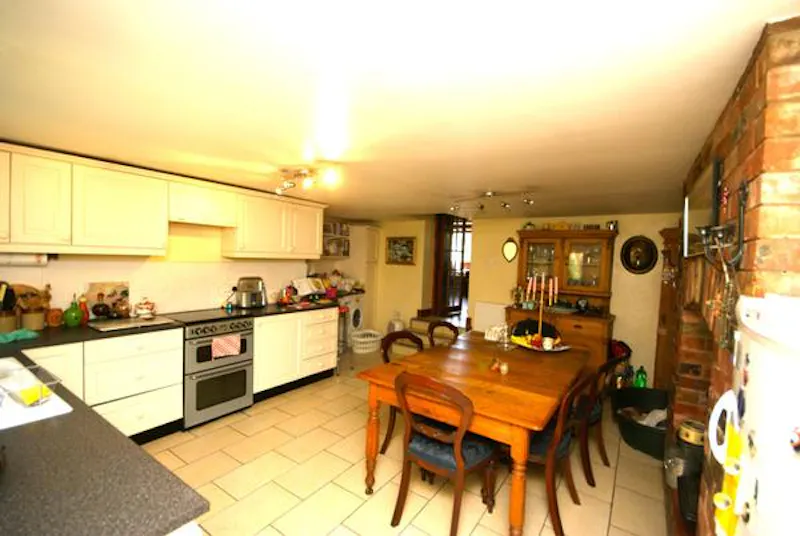 Film location C828 in Wiltshire (photo 11)