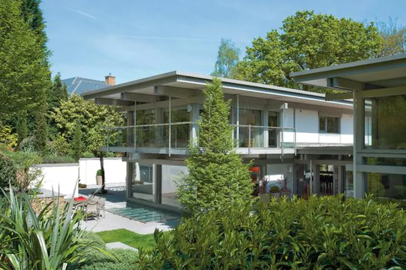 Striking modern Weybridge house, K363 (photo 16)
