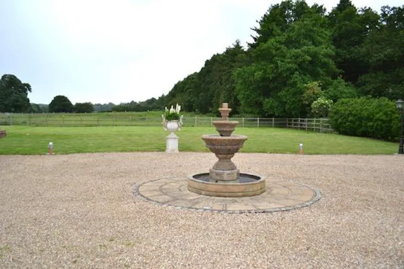 Film location D2114 in Hertfordshire (photo 6)