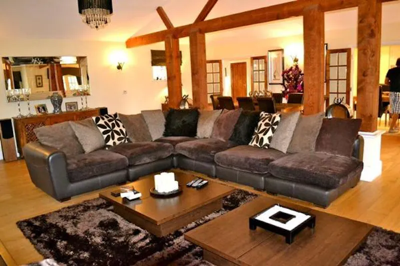 Beams at Film location D2114 in Hertfordshire (photo 9)