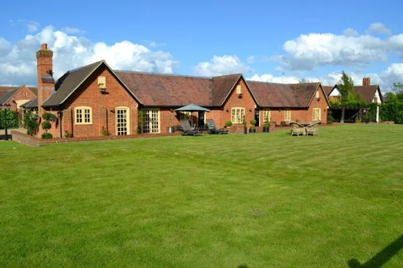 Film location D2114 in Hertfordshire (photo 35)