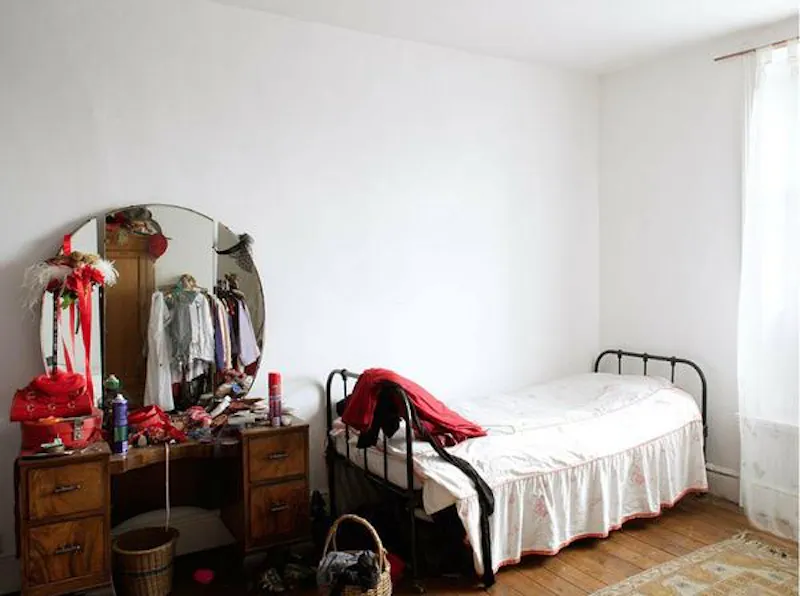 Bedroom at Eclectic Stepney tavern, R773 (photo 7)