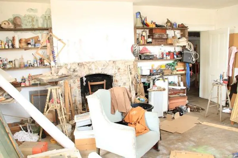 Eclectic Stepney tavern, R773 (photo 13)